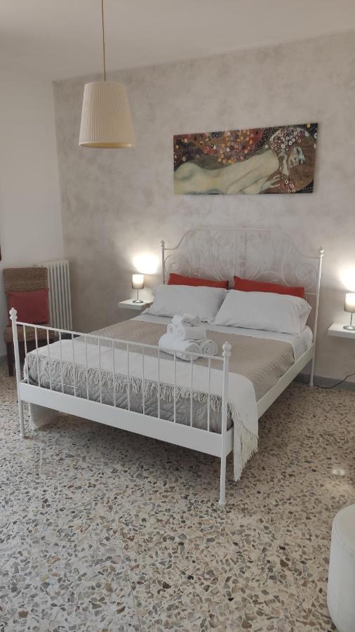 Blu House Apartment Monopoli Exterior photo